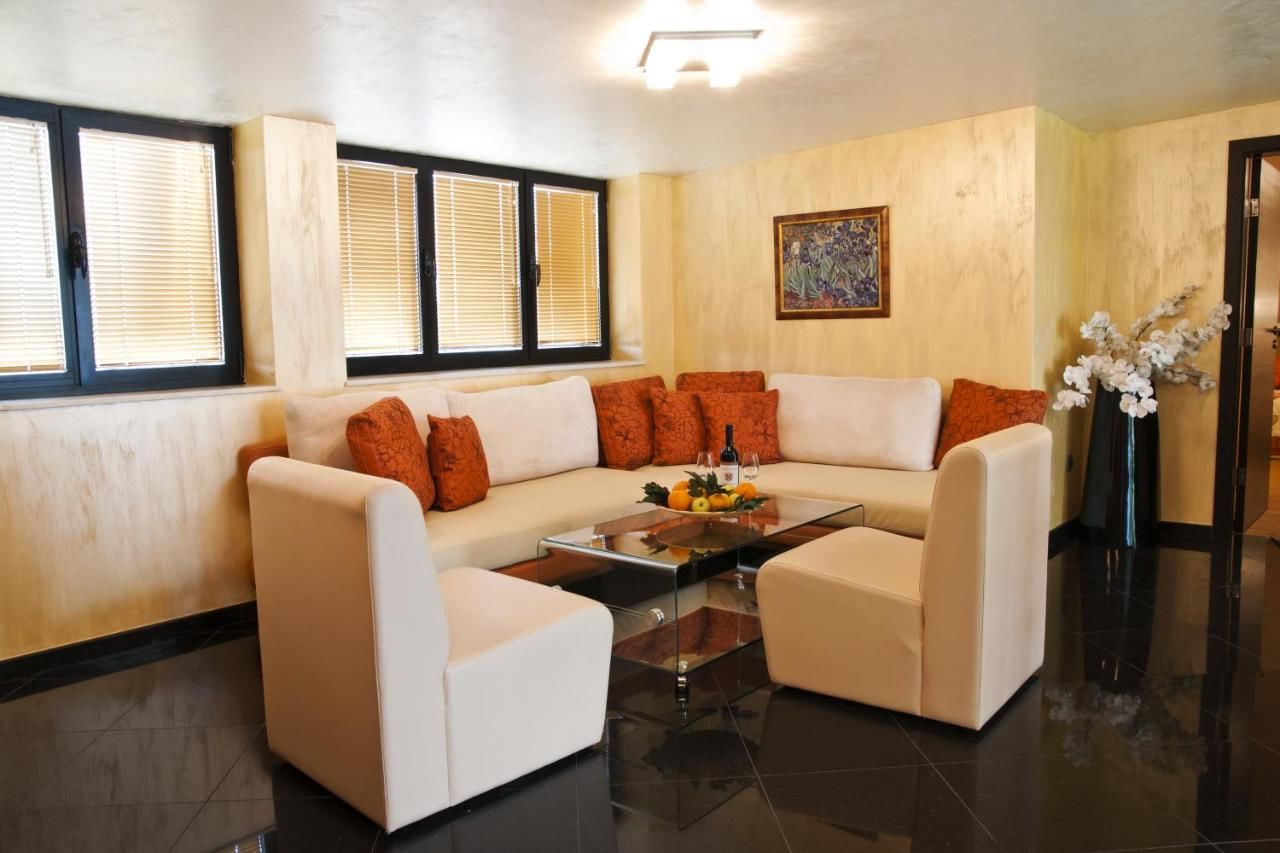 Отель Efbet Hotel Варна